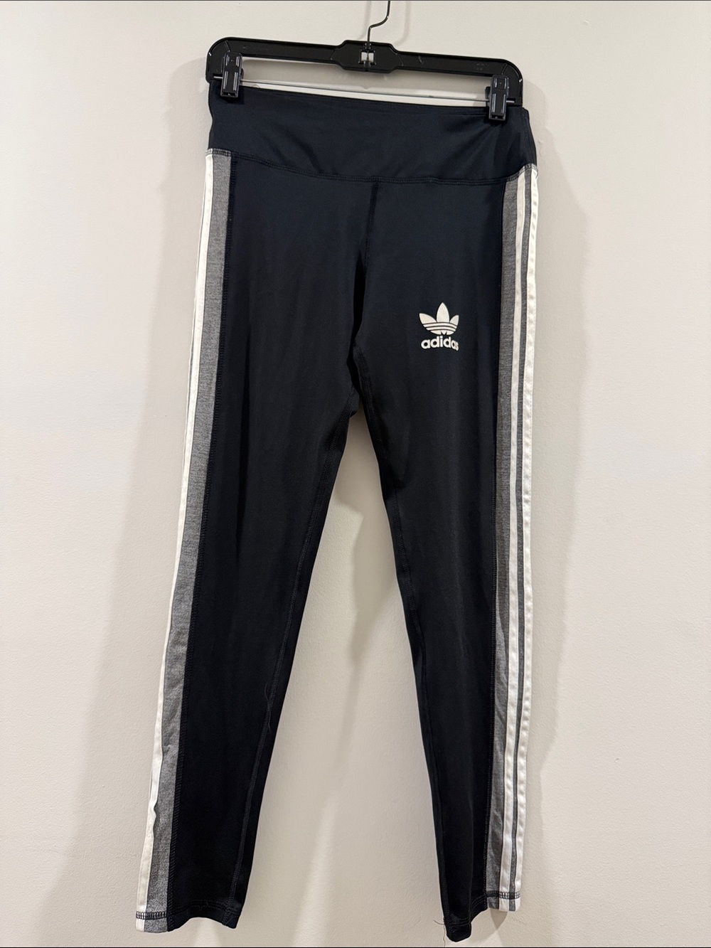 adidas Black Leggings with White Side Stripes & H&M T-shirt (set)